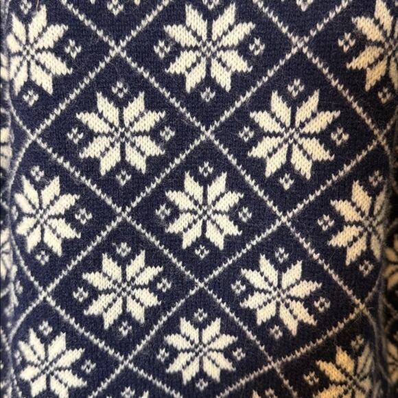 Women's Ralph Lauren Blue White Snowflake Lambswool Turtle Neck Sweater Size M - Picture 7 of 9